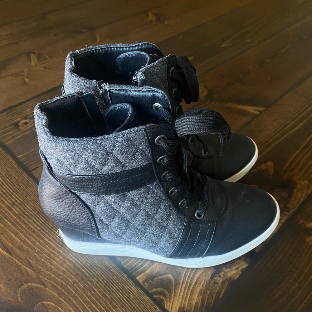 Maurices wedge black and white sneakers